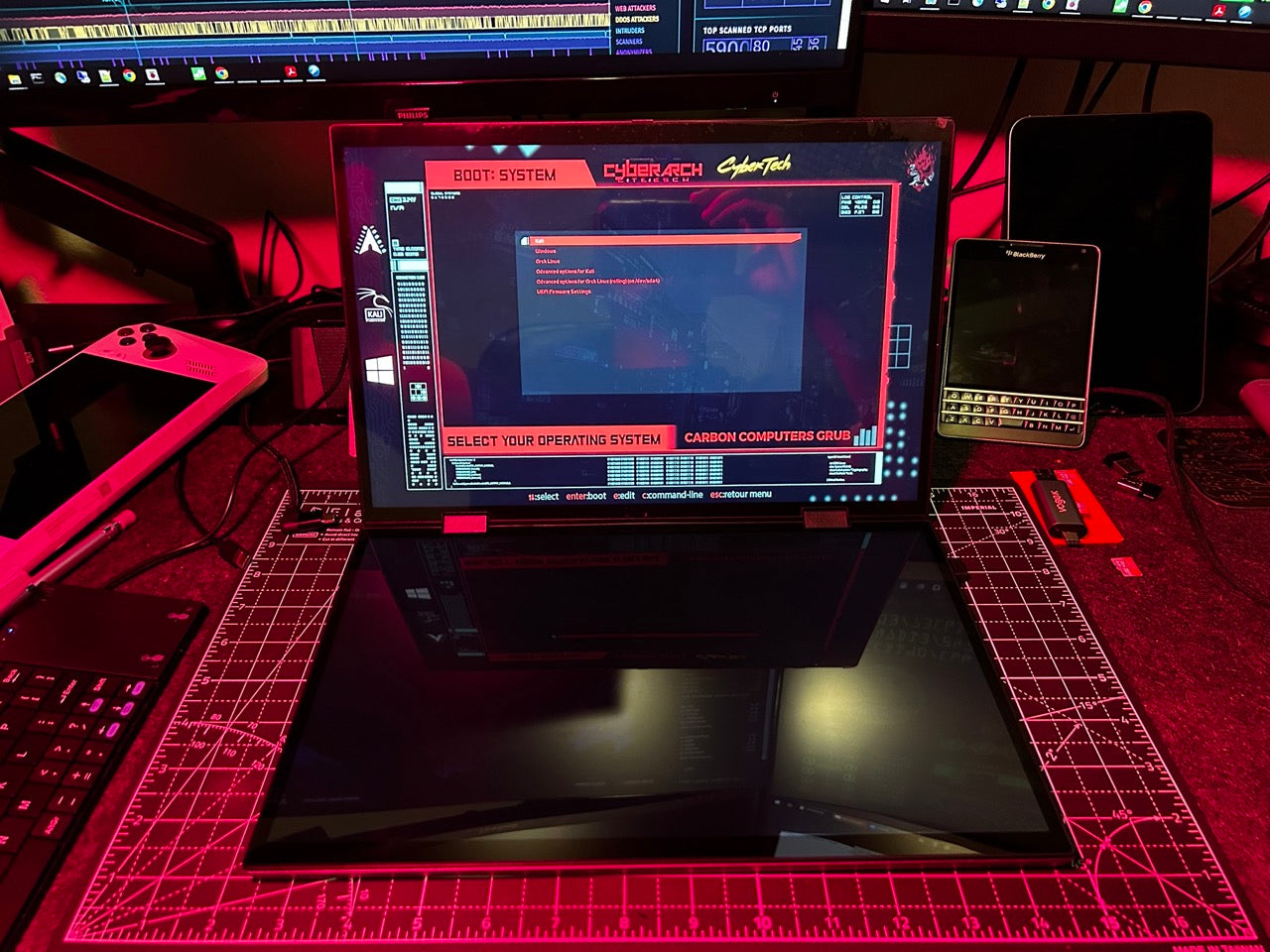 Cyber DuoFlux Laptop - Dual Display Windows + Dual Boot Kali & BlackArch