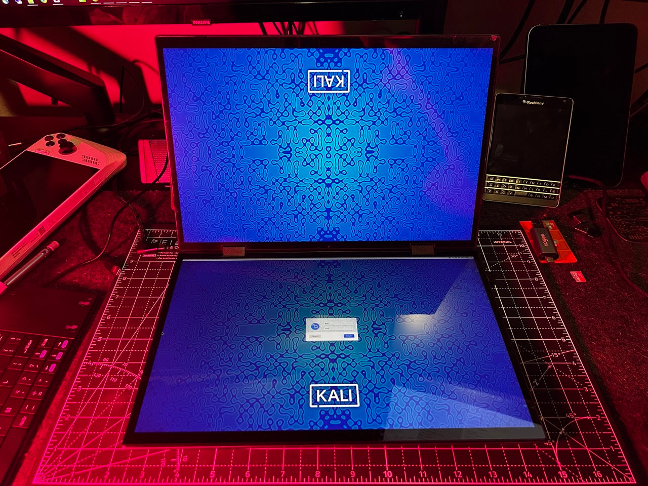 Cyber DuoFlux Laptop - Dual Display Windows + Dual Boot Kali & BlackArch
